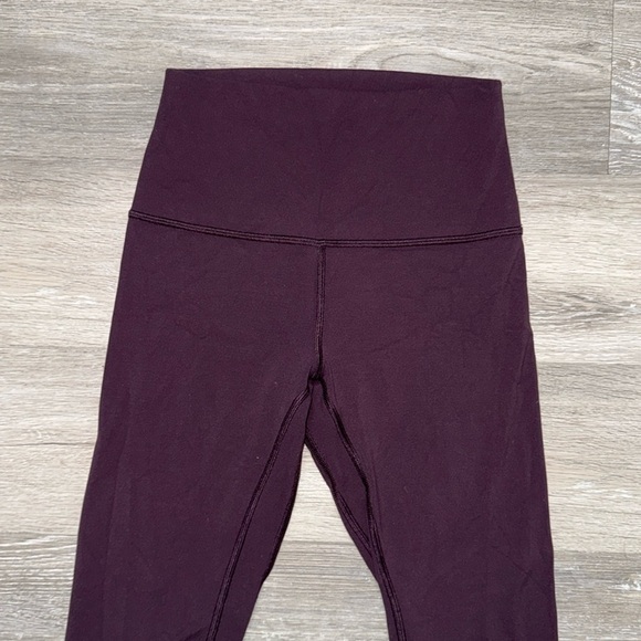 Lululemon Align Crop *21"
Plum Shadow size 4 - Picture 9 of 11